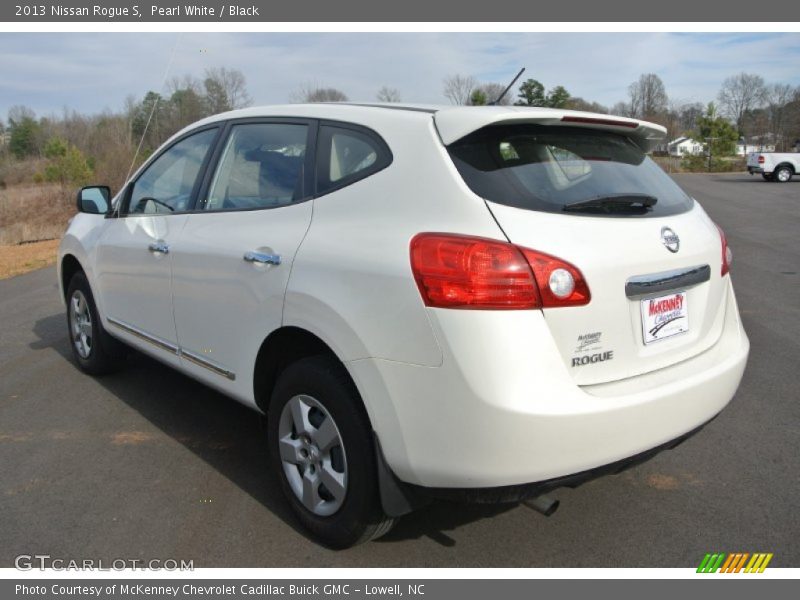 Pearl White / Black 2013 Nissan Rogue S