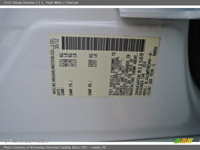 Pearl White / Charcoal 2013 Nissan Maxima 3.5 S