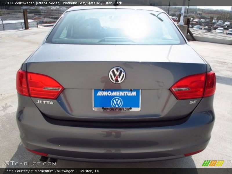 Platinum Gray Metallic / Titan Black 2014 Volkswagen Jetta SE Sedan