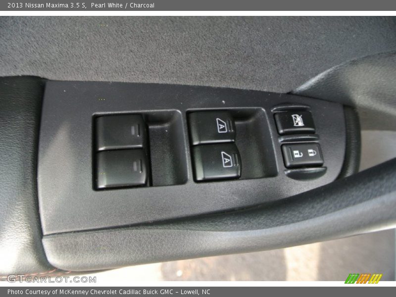 Pearl White / Charcoal 2013 Nissan Maxima 3.5 S