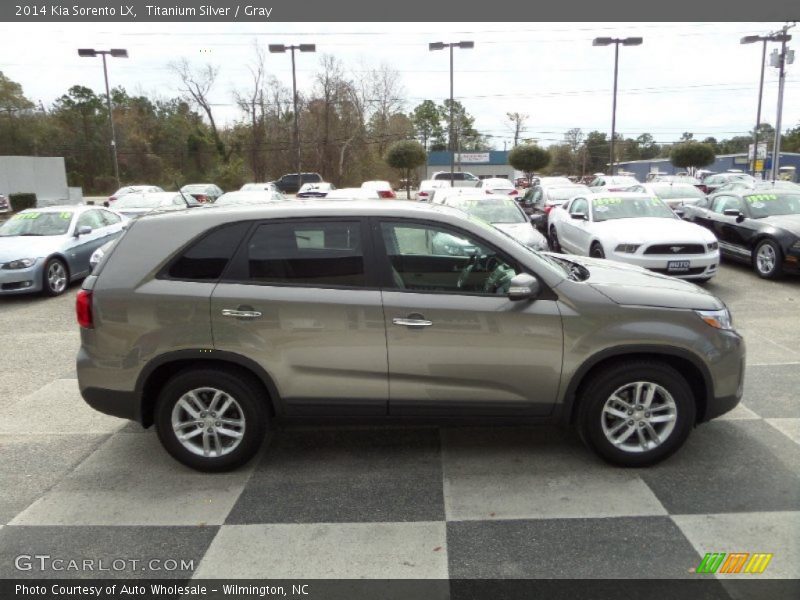 Titanium Silver / Gray 2014 Kia Sorento LX