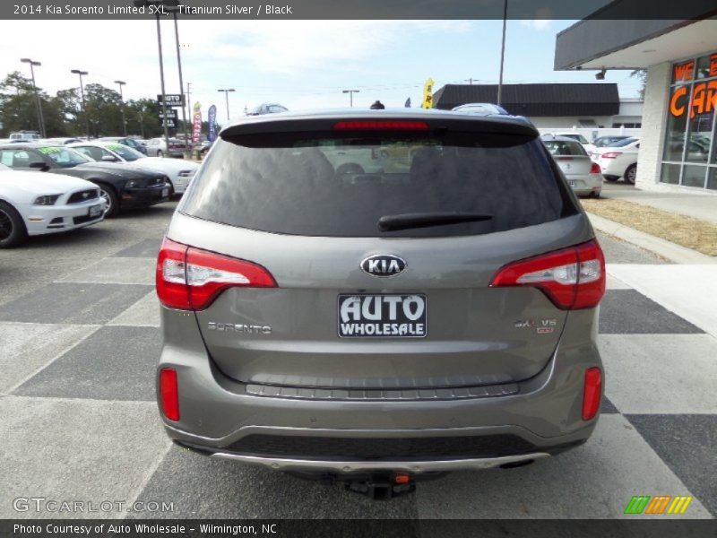 Titanium Silver / Black 2014 Kia Sorento Limited SXL