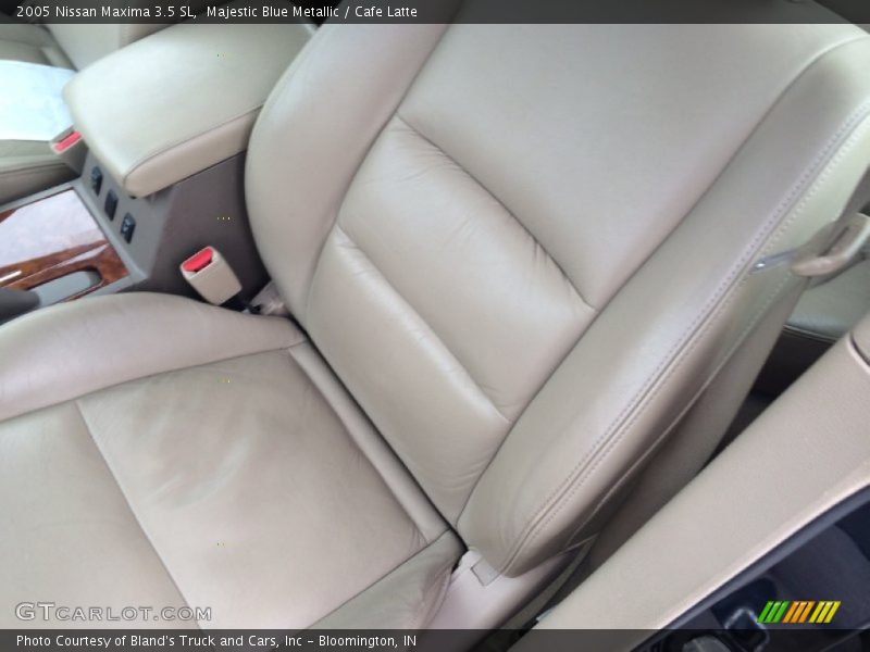 Majestic Blue Metallic / Cafe Latte 2005 Nissan Maxima 3.5 SL