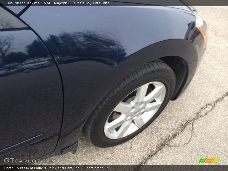 Majestic Blue Metallic / Cafe Latte 2005 Nissan Maxima 3.5 SL