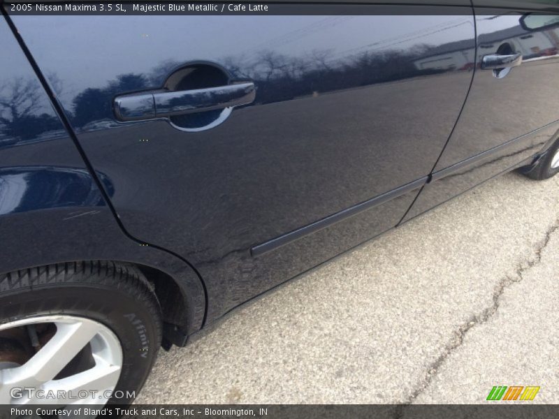 Majestic Blue Metallic / Cafe Latte 2005 Nissan Maxima 3.5 SL
