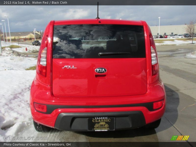 Molten Red / Black Cloth 2013 Kia Soul 1.6