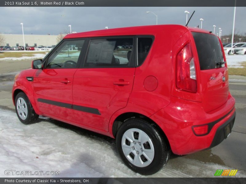 Molten Red / Black Cloth 2013 Kia Soul 1.6