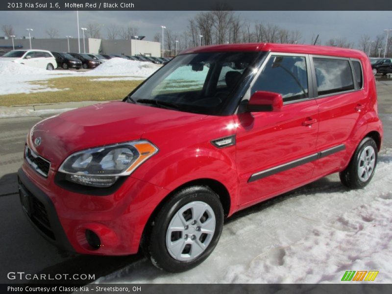 Molten Red / Black Cloth 2013 Kia Soul 1.6