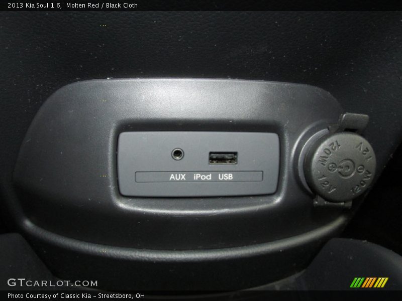 Molten Red / Black Cloth 2013 Kia Soul 1.6