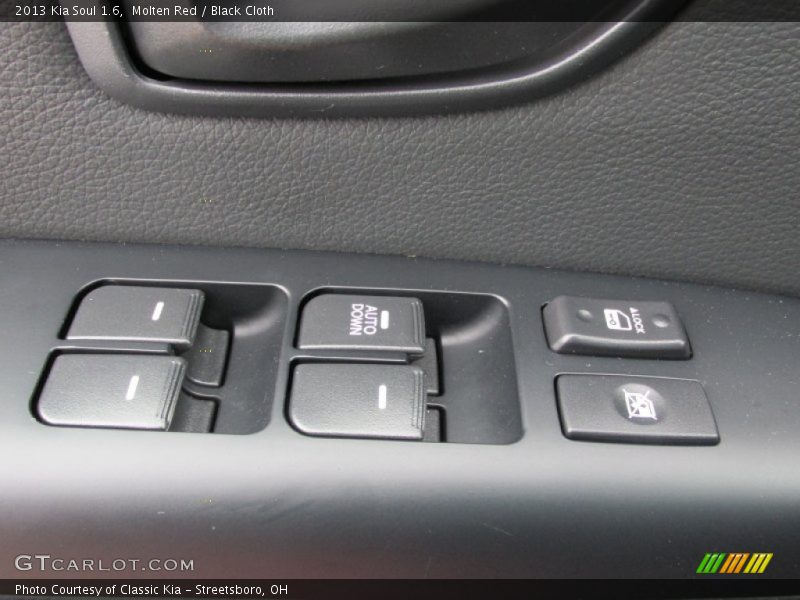 Molten Red / Black Cloth 2013 Kia Soul 1.6