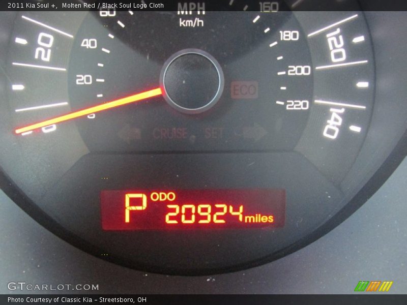 Molten Red / Black Soul Logo Cloth 2011 Kia Soul +