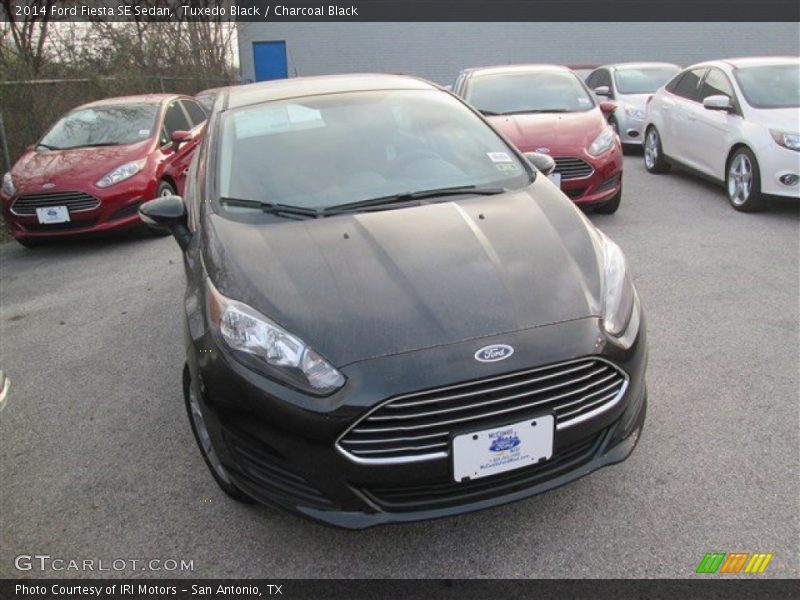 Tuxedo Black / Charcoal Black 2014 Ford Fiesta SE Sedan