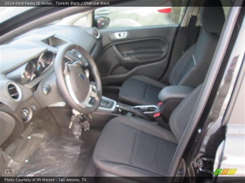 Tuxedo Black / Charcoal Black 2014 Ford Fiesta SE Sedan