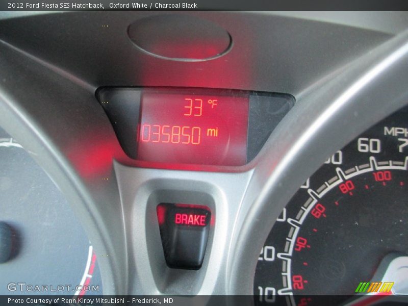 Oxford White / Charcoal Black 2012 Ford Fiesta SES Hatchback