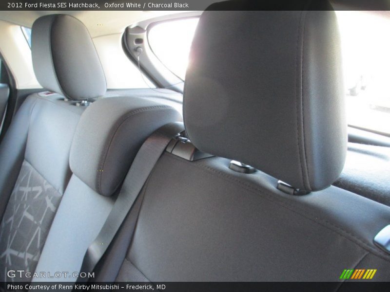 Oxford White / Charcoal Black 2012 Ford Fiesta SES Hatchback