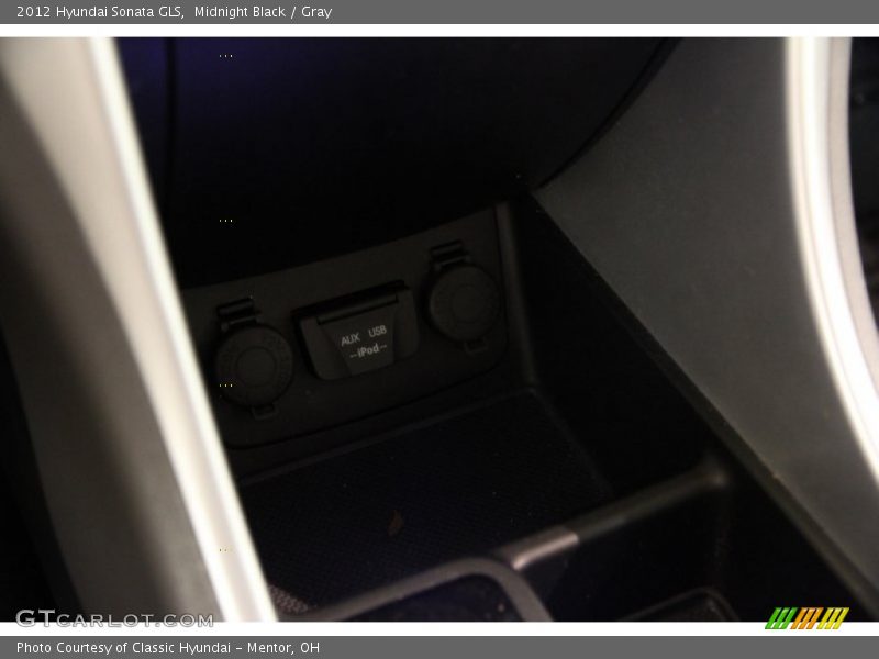 Midnight Black / Gray 2012 Hyundai Sonata GLS