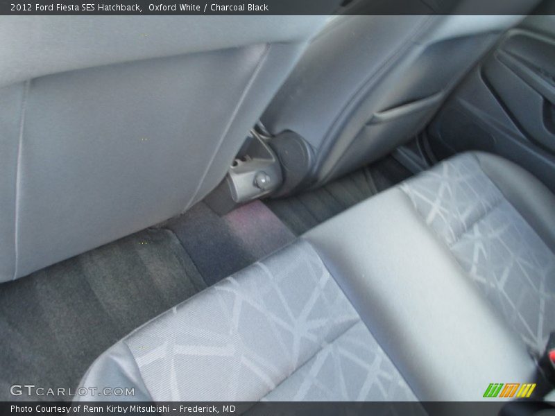 Oxford White / Charcoal Black 2012 Ford Fiesta SES Hatchback
