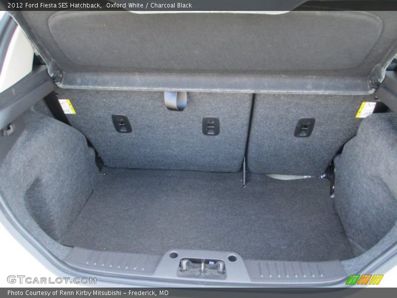 Oxford White / Charcoal Black 2012 Ford Fiesta SES Hatchback