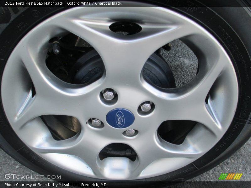 Oxford White / Charcoal Black 2012 Ford Fiesta SES Hatchback
