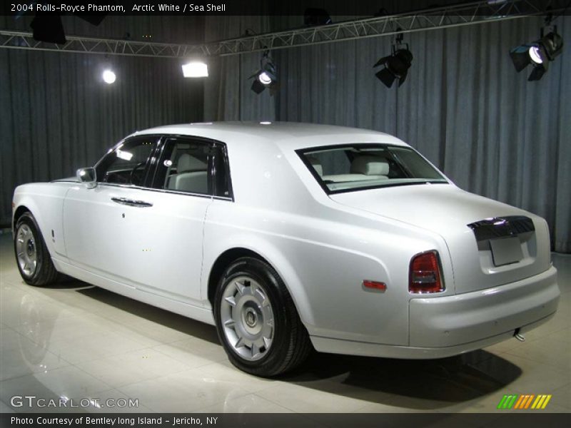 Arctic White / Sea Shell 2004 Rolls-Royce Phantom