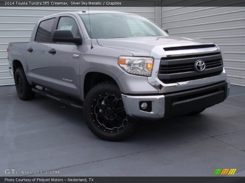 Silver Sky Metallic / Graphite 2014 Toyota Tundra SR5 Crewmax