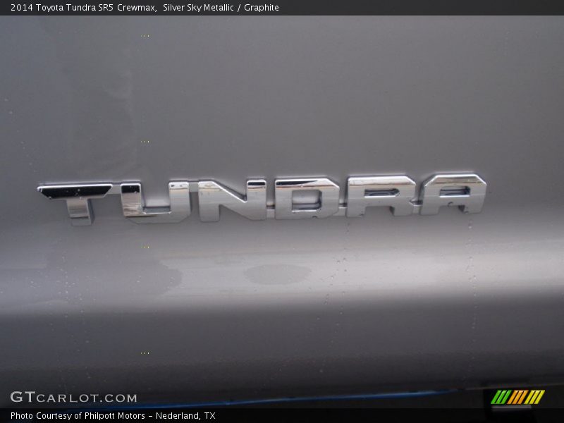 Silver Sky Metallic / Graphite 2014 Toyota Tundra SR5 Crewmax