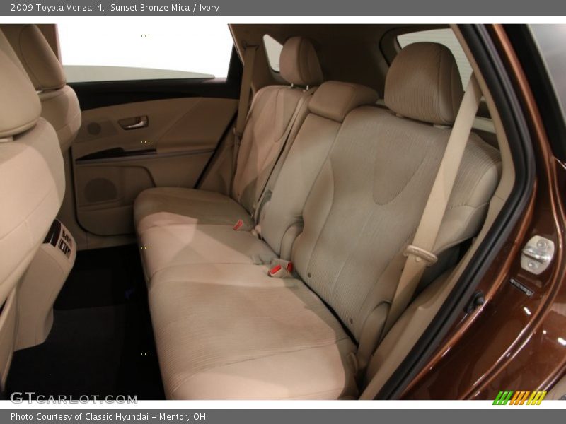Sunset Bronze Mica / Ivory 2009 Toyota Venza I4