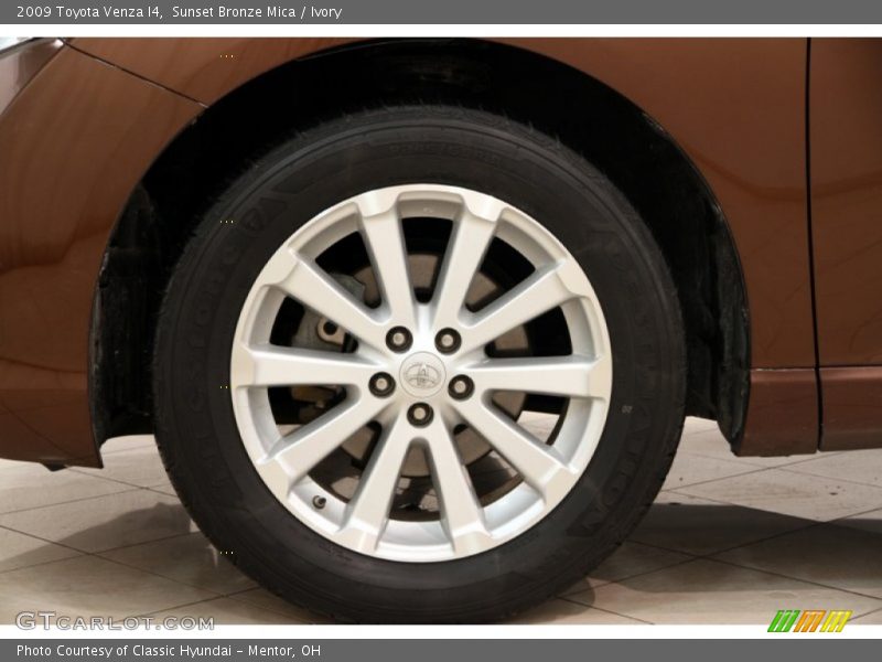 Sunset Bronze Mica / Ivory 2009 Toyota Venza I4