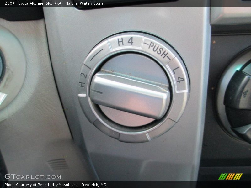 Natural White / Stone 2004 Toyota 4Runner SR5 4x4
