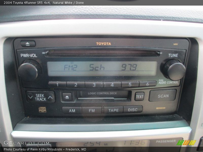 Natural White / Stone 2004 Toyota 4Runner SR5 4x4