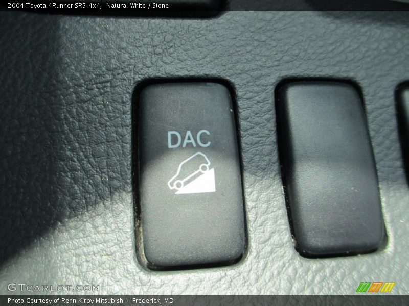 Natural White / Stone 2004 Toyota 4Runner SR5 4x4