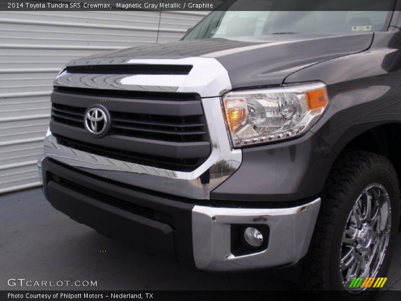 Magnetic Gray Metallic / Graphite 2014 Toyota Tundra SR5 Crewmax