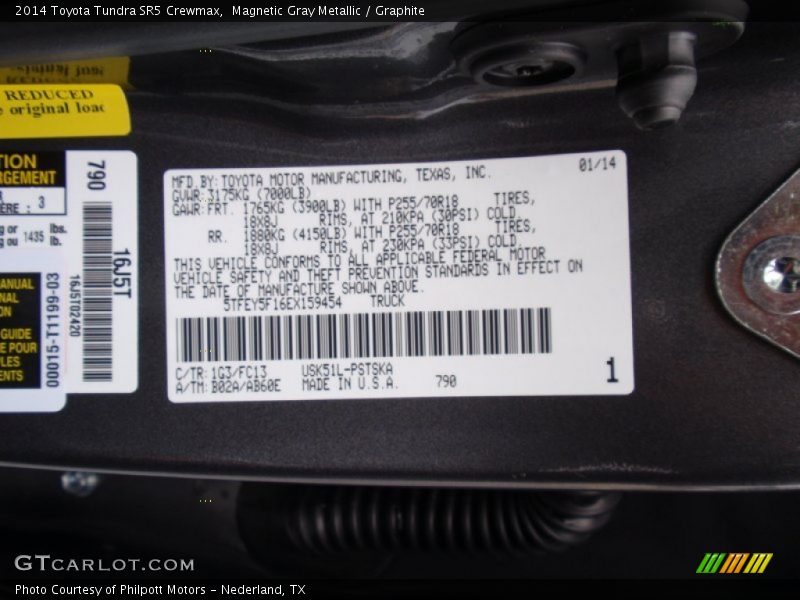 Magnetic Gray Metallic / Graphite 2014 Toyota Tundra SR5 Crewmax