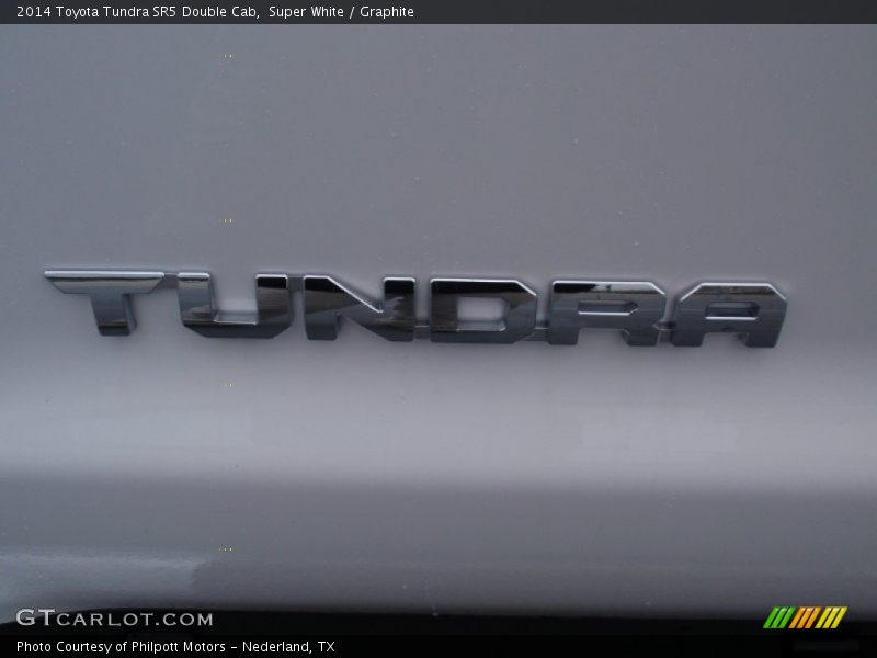 Super White / Graphite 2014 Toyota Tundra SR5 Double Cab