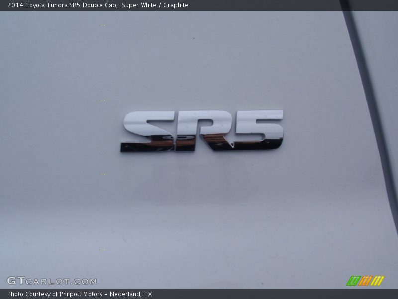 Super White / Graphite 2014 Toyota Tundra SR5 Double Cab