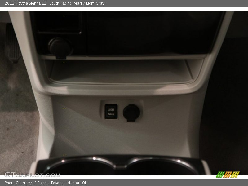 South Pacific Pearl / Light Gray 2012 Toyota Sienna LE