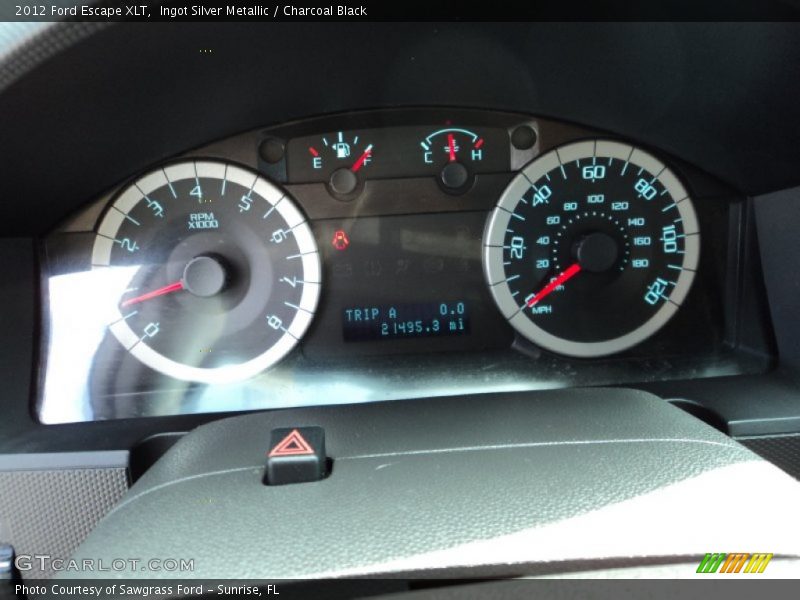 Ingot Silver Metallic / Charcoal Black 2012 Ford Escape XLT