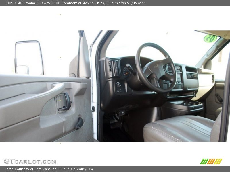 Summit White / Pewter 2005 GMC Savana Cutaway 3500 Commercial Moving Truck
