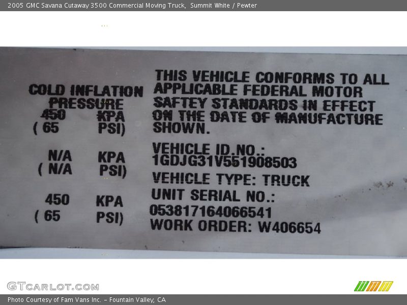 Summit White / Pewter 2005 GMC Savana Cutaway 3500 Commercial Moving Truck