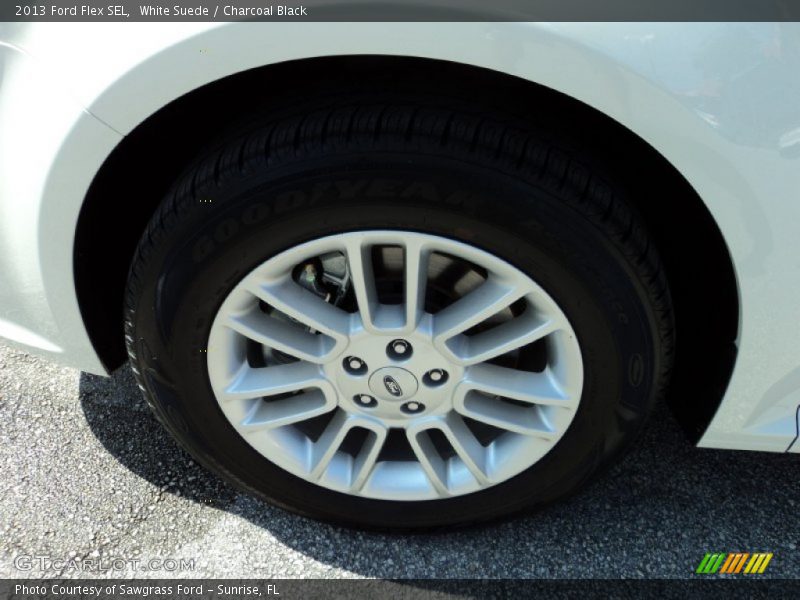 White Suede / Charcoal Black 2013 Ford Flex SEL