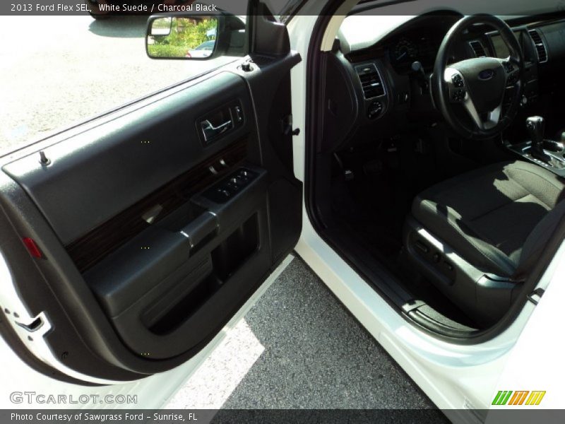 White Suede / Charcoal Black 2013 Ford Flex SEL