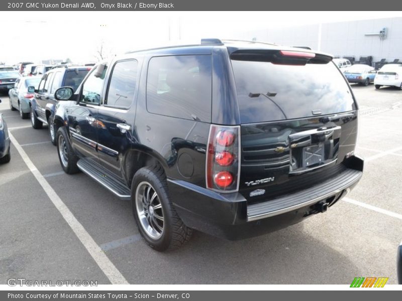 Onyx Black / Ebony Black 2007 GMC Yukon Denali AWD