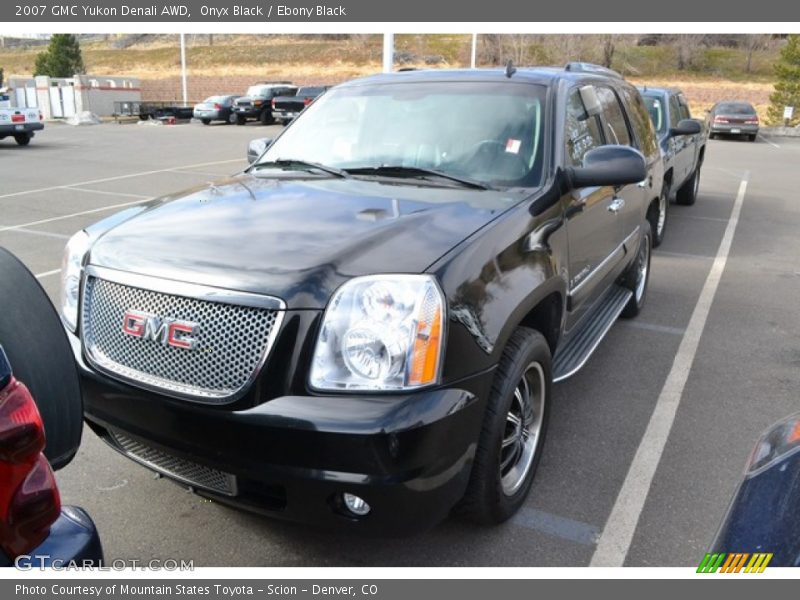 Onyx Black / Ebony Black 2007 GMC Yukon Denali AWD