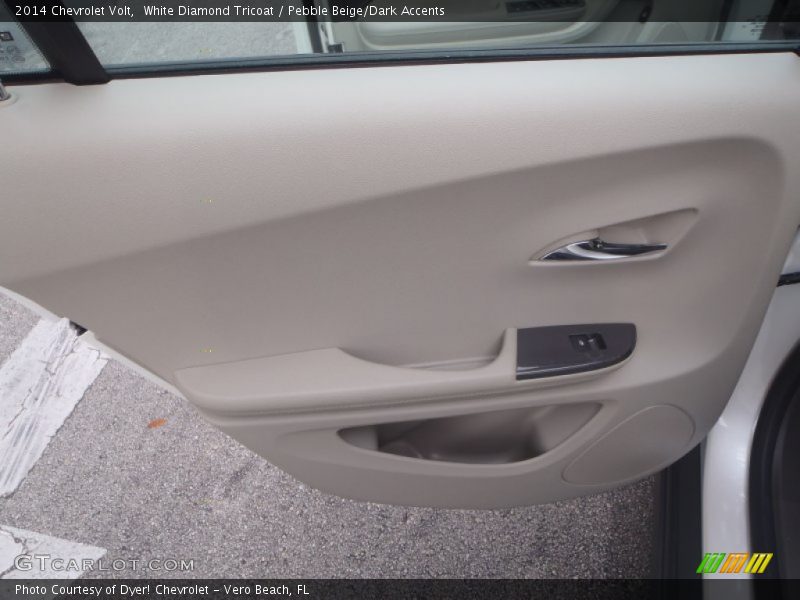 White Diamond Tricoat / Pebble Beige/Dark Accents 2014 Chevrolet Volt
