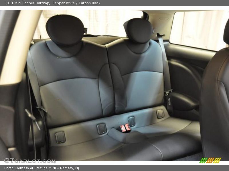 Pepper White / Carbon Black 2011 Mini Cooper Hardtop