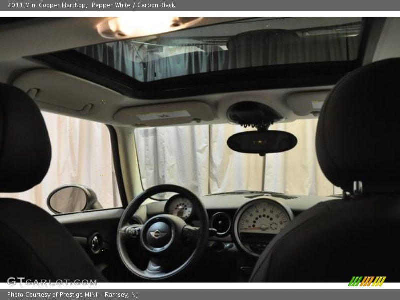 Pepper White / Carbon Black 2011 Mini Cooper Hardtop