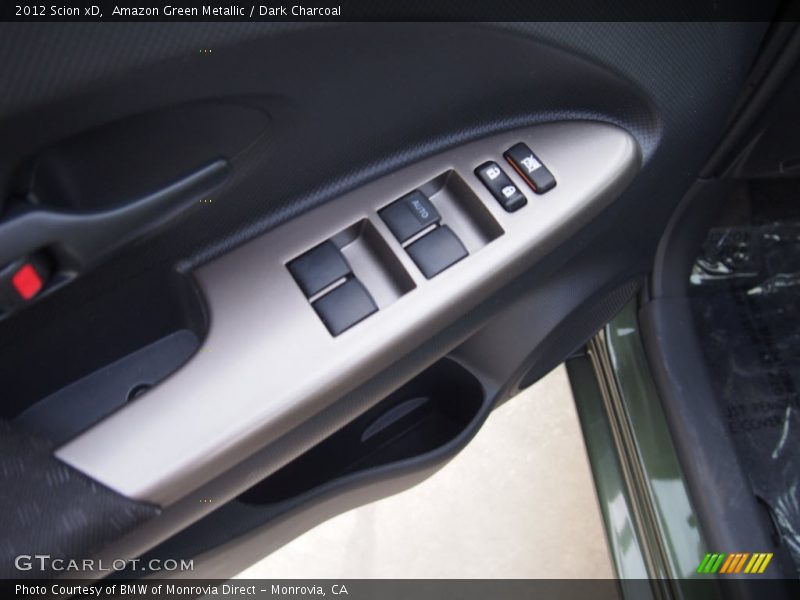 Amazon Green Metallic / Dark Charcoal 2012 Scion xD