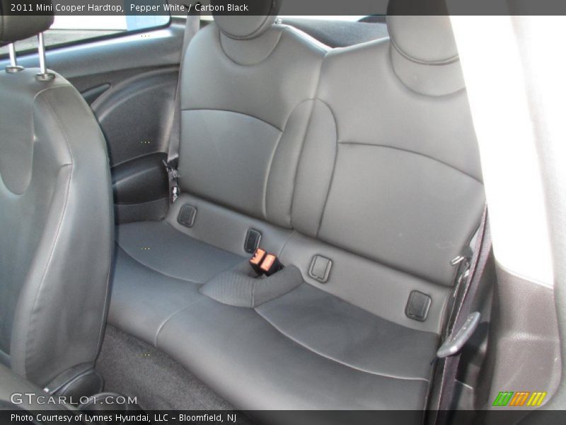 Pepper White / Carbon Black 2011 Mini Cooper Hardtop