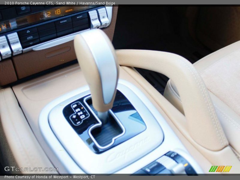 Sand White / Havanna/Sand Beige 2010 Porsche Cayenne GTS