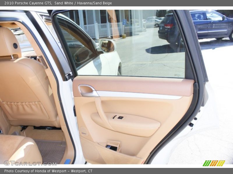 Sand White / Havanna/Sand Beige 2010 Porsche Cayenne GTS